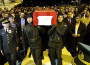 Uşaklılar şehit binbaşıyı karşıladı